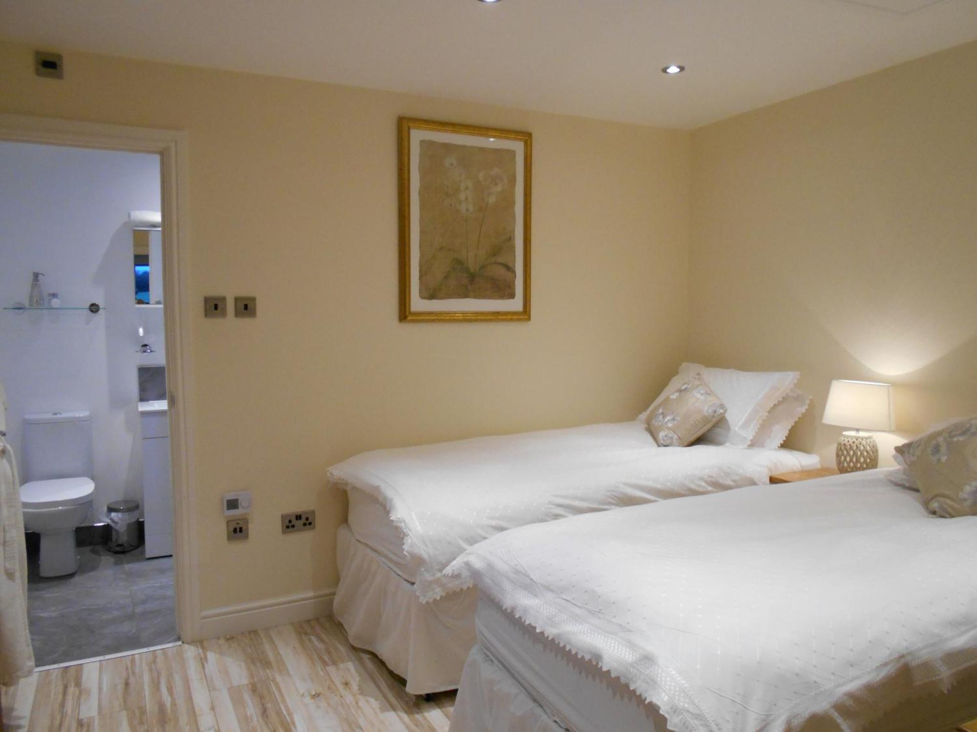 The Stables - Deer Park Farm Bed & Breakfast Solihull Ngoại thất bức ảnh